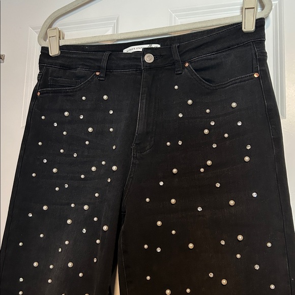 Altar'd State Pearl & Diamond Studded Cropped Wide Leg Jean Women's Size 10 / 30 - Picture 2 of 8